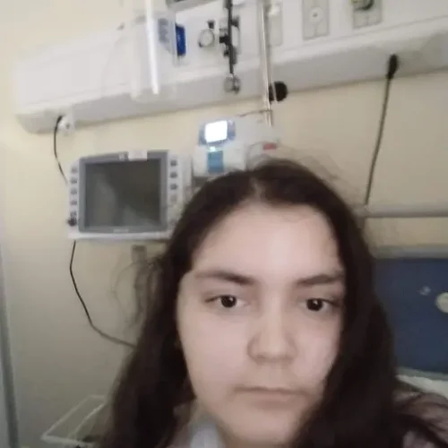 Javiera-Rodriguez Mamá de adolescente que quedó con secuelas por la vacuna del covid-19 exige justicia para su hija
